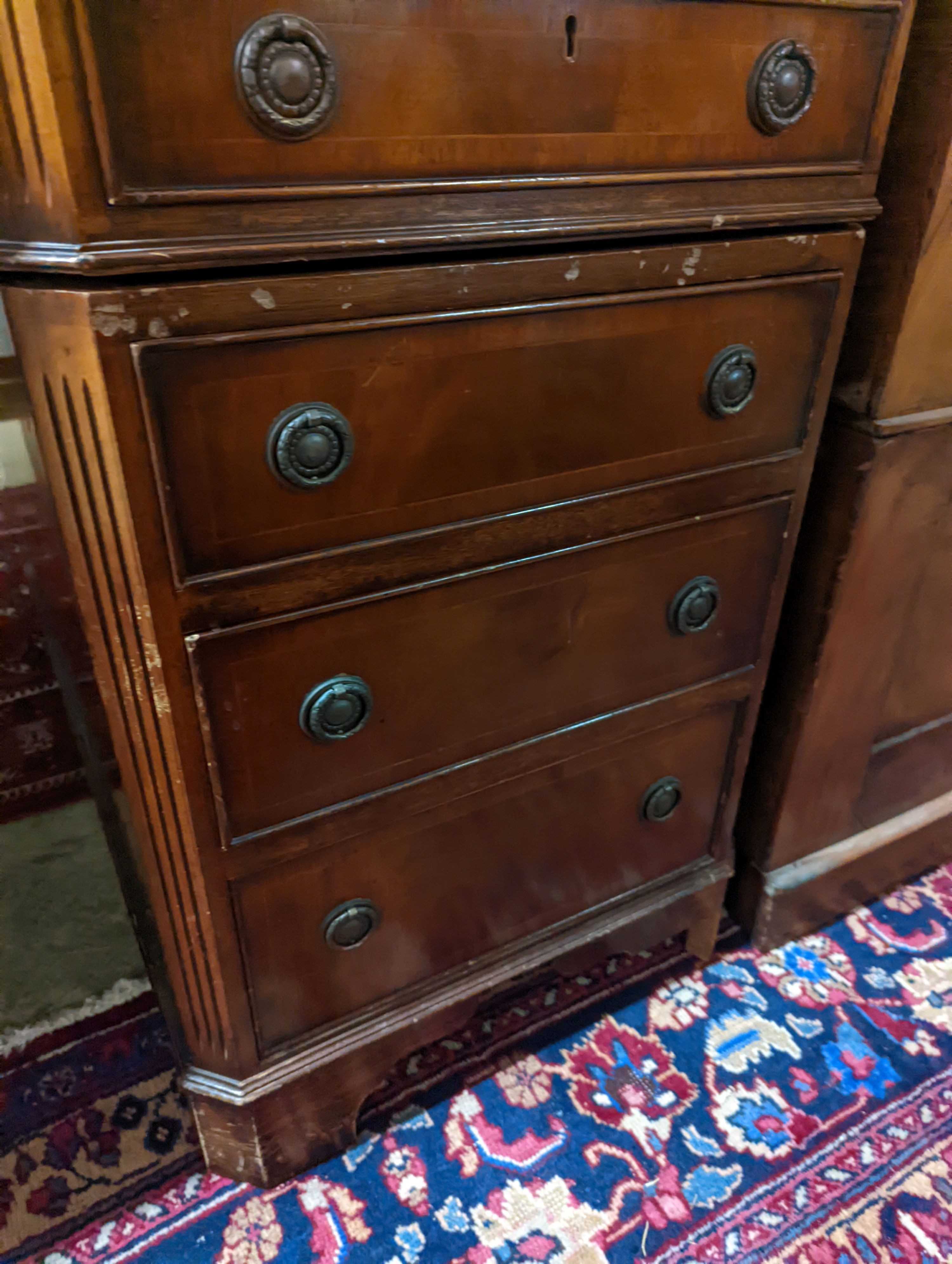 A reproduction George III style mahogany pedestal desk, length 150cm, depth 90cm, height 76cm